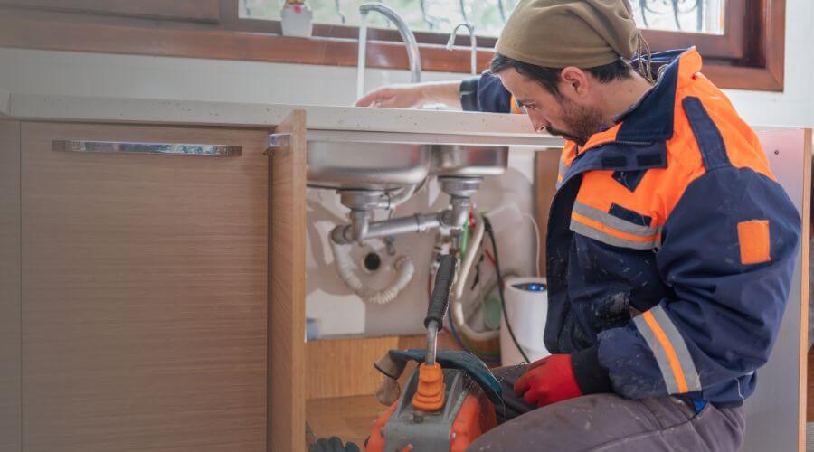 home faucet repair service in Saratoga, IN